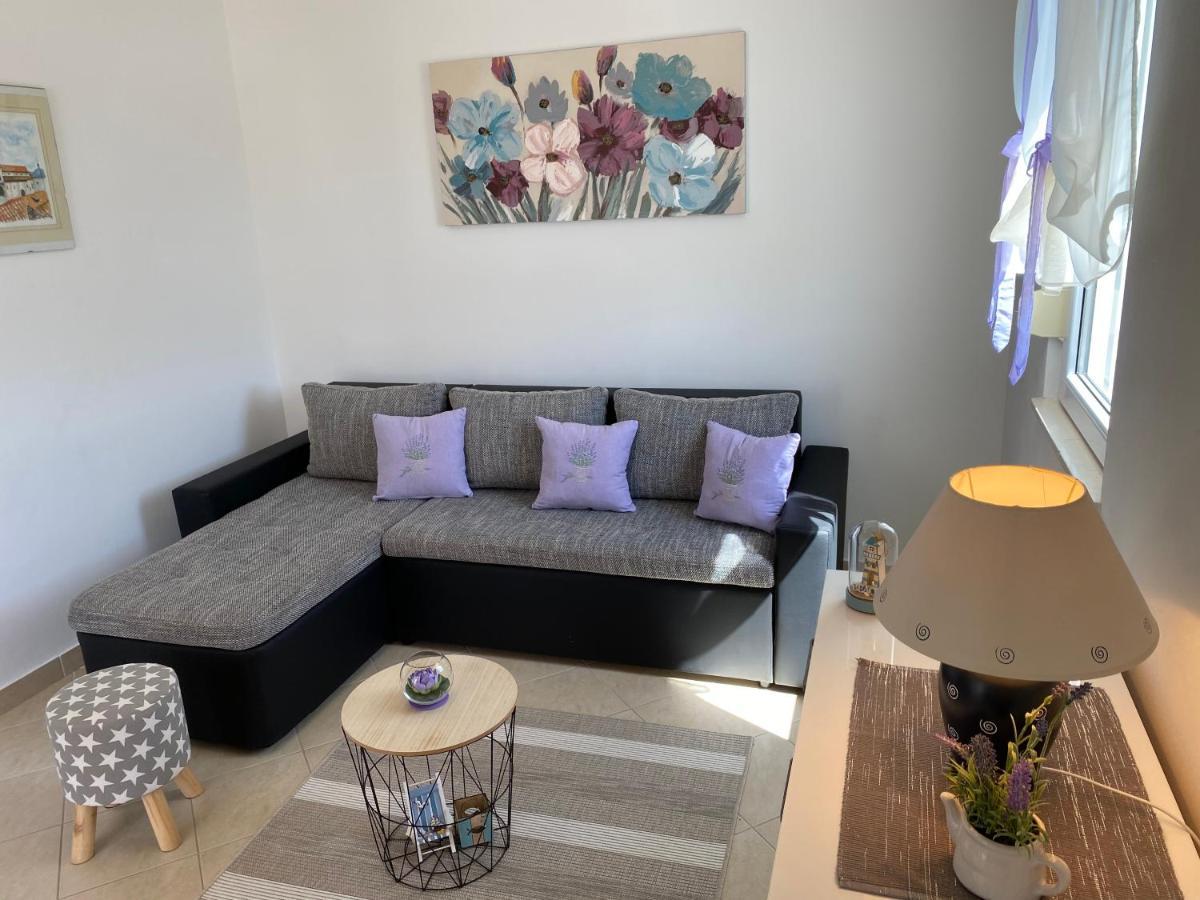 Apartment Tihana Trogir Eksteriør bilde