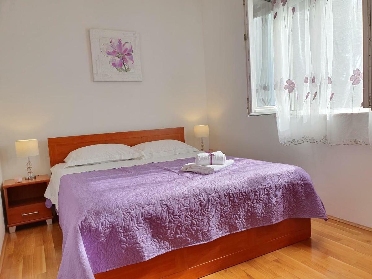 Apartment Tihana Trogir Eksteriør bilde
