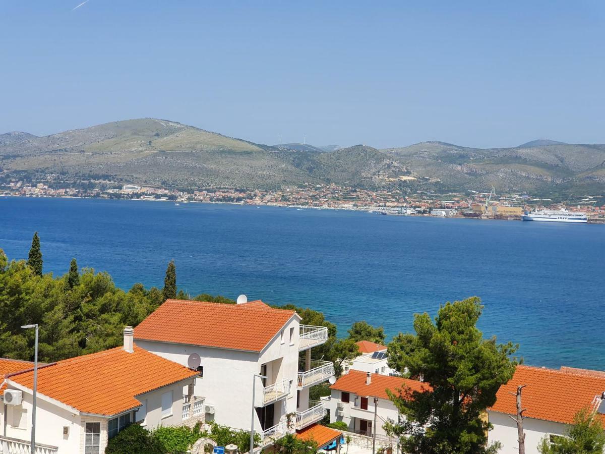 Apartment Tihana Trogir Eksteriør bilde