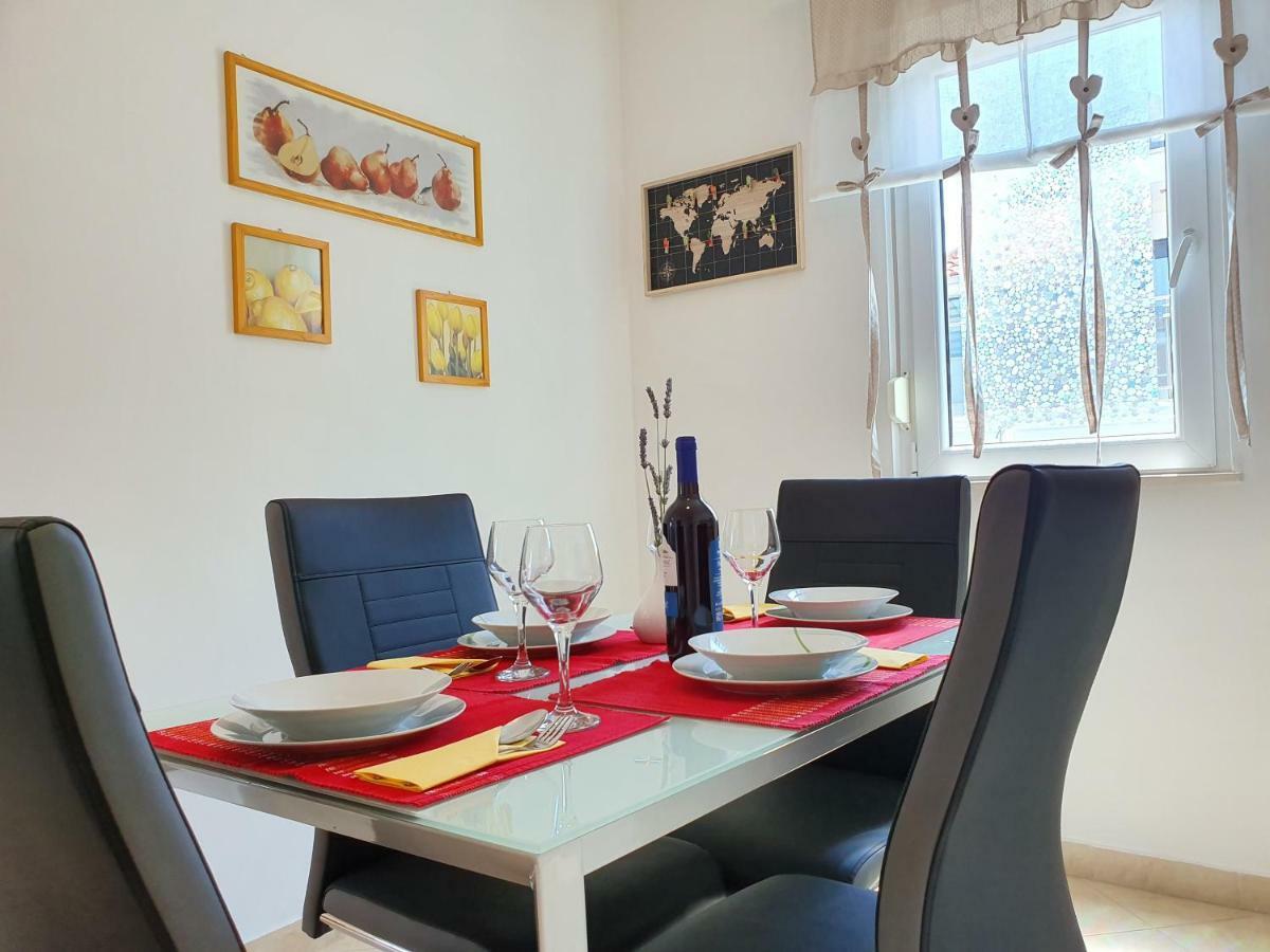 Apartment Tihana Trogir Eksteriør bilde