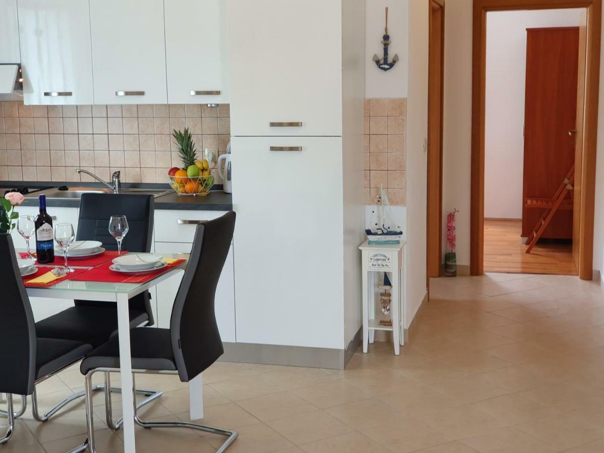 Apartment Tihana Trogir Eksteriør bilde