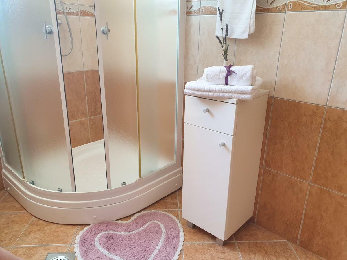 Apartment Tihana Trogir Eksteriør bilde